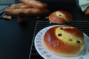 超软乳酪蜜蜜豆软欧包制作方法