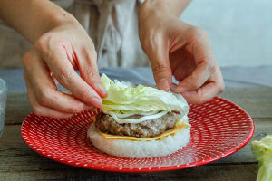 牛肉米汉堡 制作食谱