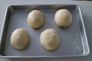 超软乳酪蜜蜜豆软欧包制作方法