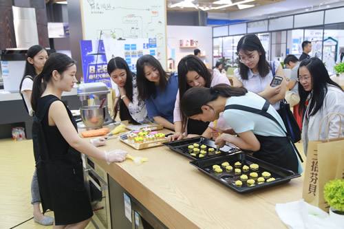 aca和海氏烤箱哪个好?来看看烤德香博客推荐！