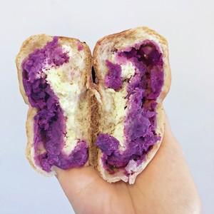 无油无糖全麦紫薯奶酪欧包