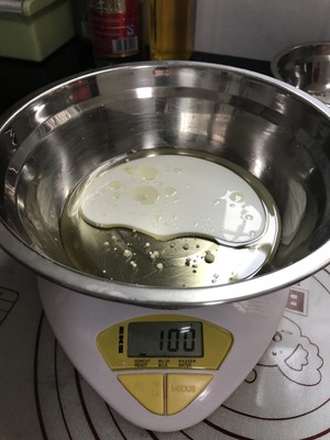 8寸椰子粉戚风蛋糕 制作方法