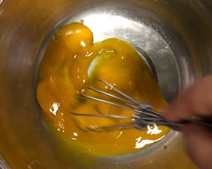 酸奶戚风蛋糕 制作方法