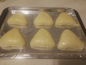 三角奶黄包 制作方法