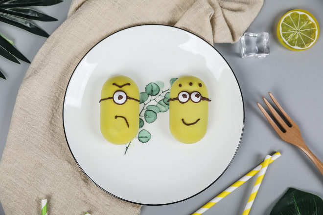 是我要吃的——小黄人慕斯蛋糕 制作方法