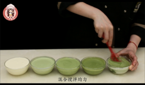 渐变慕斯蛋糕 制作方法