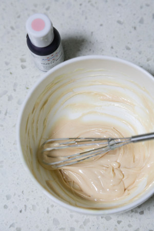 萌萌哒小兔子cupcake  制作方法