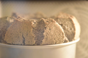 黑芝麻戚风蛋糕  制作方法