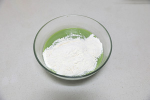 抹茶红豆毛巾卷  制作方法