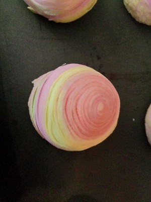 彩色螺纹酥  制作方法