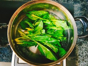 菠菜蛋糕卷 制作方法