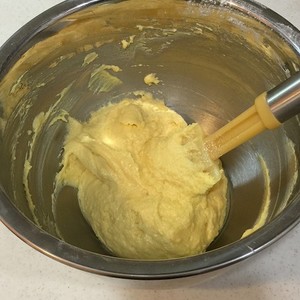 口感清爽的糖霜柠檬磅蛋糕 制作方法