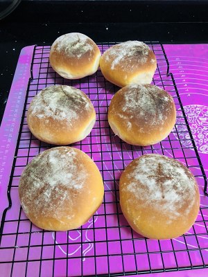 咸蛋黄红豆沙面包 制作方法