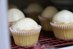 萌萌哒小兔子cupcake  制作方法