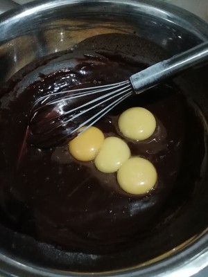 超浓郁卷不裂巧克力蛋糕卷 制作方法