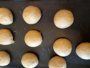 杏仁黑麦面提子面包 制作方法