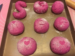 火龙果酸奶面包 制作方法