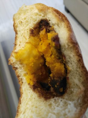 咸蛋黄红豆沙面包 制作方法