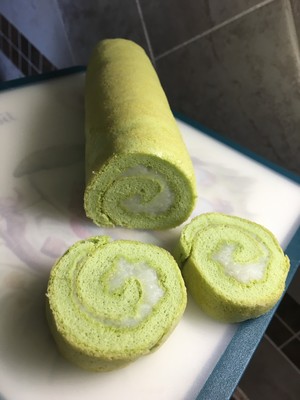 辅食:菠菜山药蛋糕卷(无糖) 制作方法
