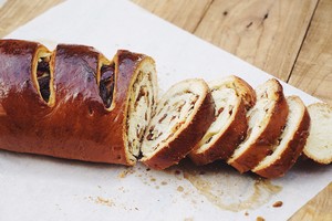 俄罗斯果仁大列巴  制作方法