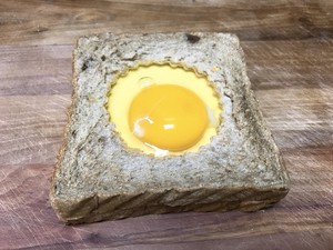 芝士太阳蛋吐司  制作方法