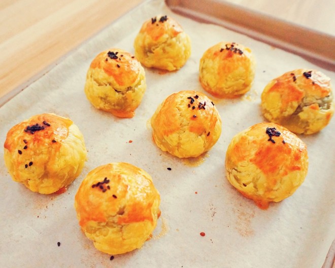 【懒人版】超详细快手蛋黄酥 制作方法