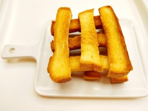 咔擦咔擦脆的黄油吐司条  制作方法