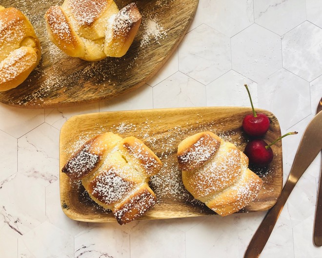 奶油练乳餐包  制作方法