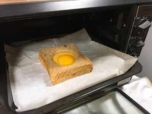 芝士太阳蛋吐司  制作方法