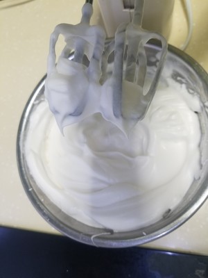 黑芝麻酱戚风蛋糕 制作方法