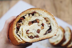 俄罗斯果仁大列巴  制作方法