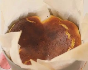 风靡ins的烤芝士蛋糕（超简单  制作方法