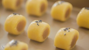 莲蓉一口酥 制作方法