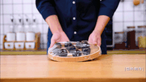 这颗蛋黄酥，让你甜足365天  制作方法