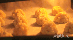 波霸奶茶泡芙-瀑布级的泡芙，一挤就爆浆！