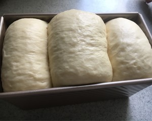 浓郁奶香土司（和面机版） 制作方法