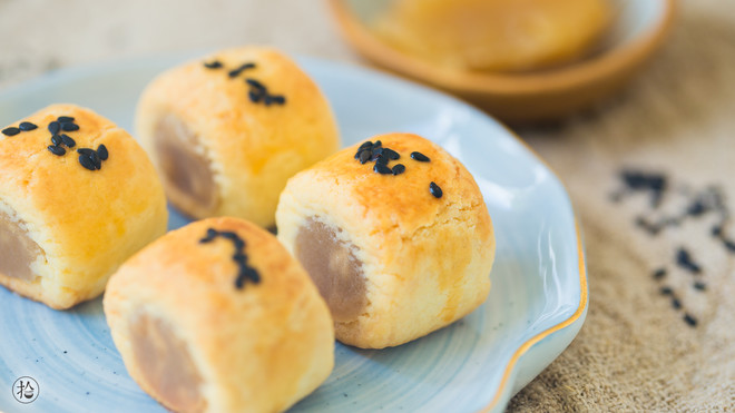 莲蓉一口酥 制作方法