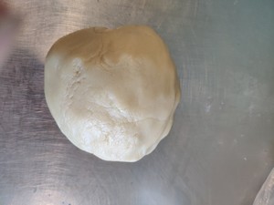 广式月饼－蛋黄莲蓉月饼 制作方法