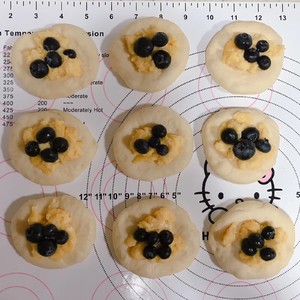 蓝莓奶酪面包  制作方法