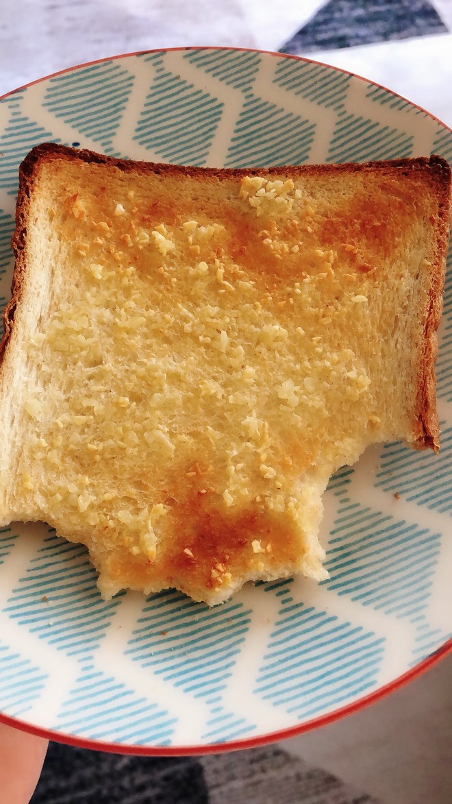 蒜香吐司 制作方法