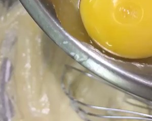 后蛋法肉松蛋糕  制作方法