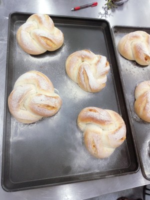 芝士肉松包 制作方法