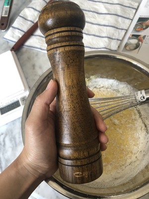 芝士黑椒咸戚风  制作方法