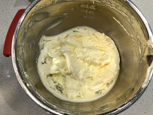 核桃葡萄干奶酪磅蛋糕 制作方法