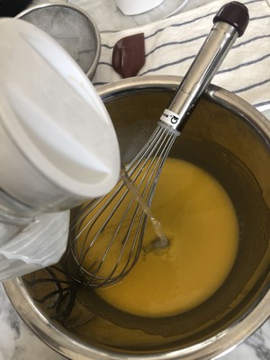 芝士黑椒咸戚风  制作方法