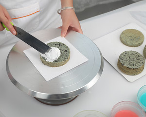 奥利奥卡通蛋糕（南西烘焙） 制作方法