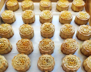 广式月饼－蛋黄莲蓉月饼 制作方法