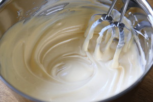 葡萄干巧克力豆玛芬蛋糕（6连玛芬蛋糕模） 制作方法