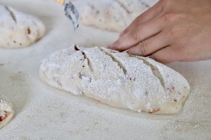 养身椰子油芝麻枸杞软欧  制作方法