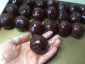 【广式月饼的做法步骤图，广式月饼怎么做好吃】玖食小厨-制作